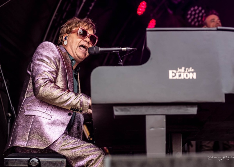 26-12-04 Just Like Elton.jpg